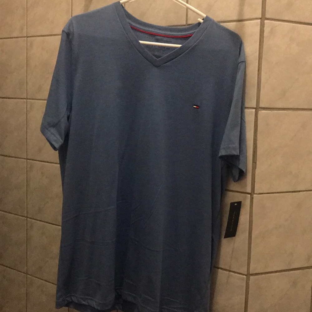 🦉Tommy Hilfiger Core flag V Neck